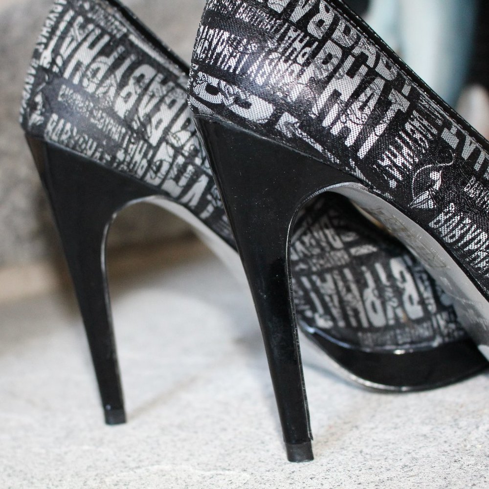 Baby Phat Giselle Foil High Heels size 6 NWOT - Picture 6 of 8